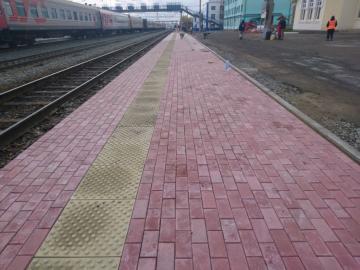 )7102( ксмоТ